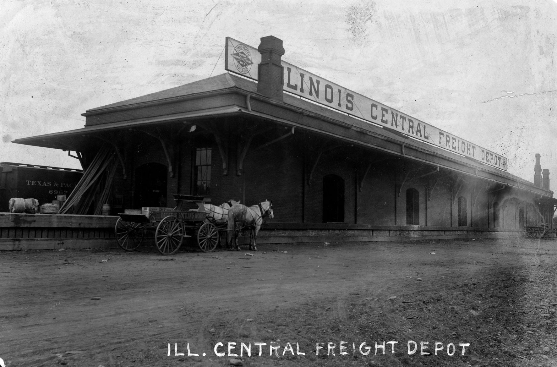 Illinois Central freight depot.jpg